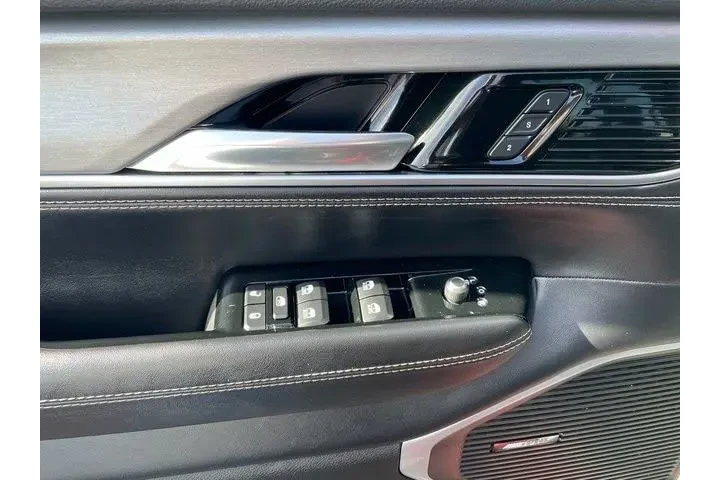 Jeep Wagoneer L 2024 4x4 Ser image 9