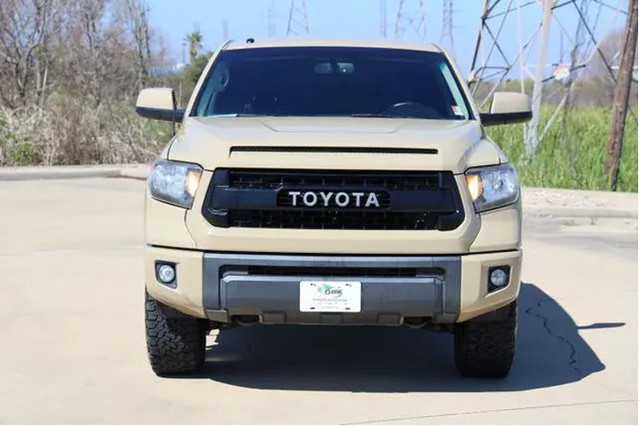 $33136 : Toyota Tundra 2016 4x4 TRD P image 2