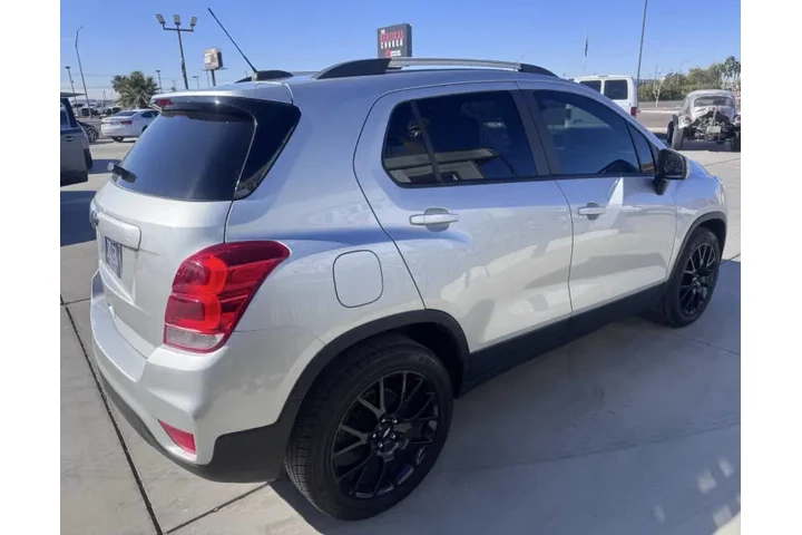 $13995 : 2021 Trax image 3