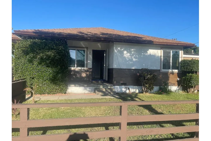 $1175 : Garden Grove 3 & 2 image 2