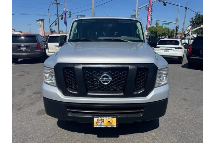 $21998 : 2020 NV 3500 HD S image 4
