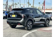 $27445 : Nissan Kicks 2026 SV 4dr Cro thumbnail
