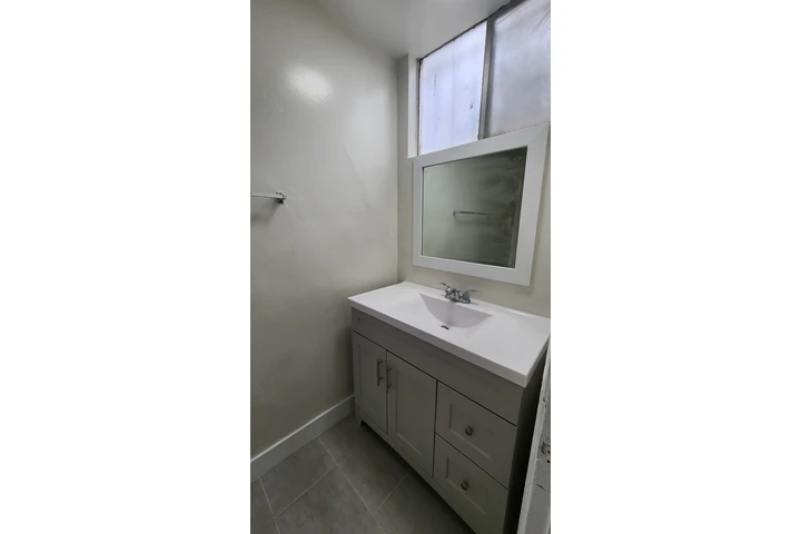 $2990 : 3-BEDROOM APARTMENT FOR RENT image 10