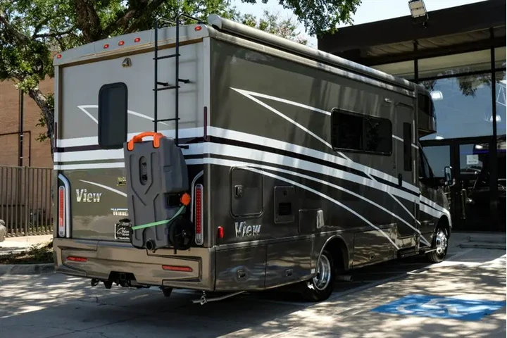 $139990 : 2022 XCC76 3500XD Standard Ro image 6