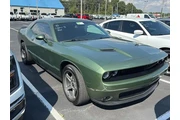 $23999 : Dodge Challenger 2021 SXT 2d thumbnail
