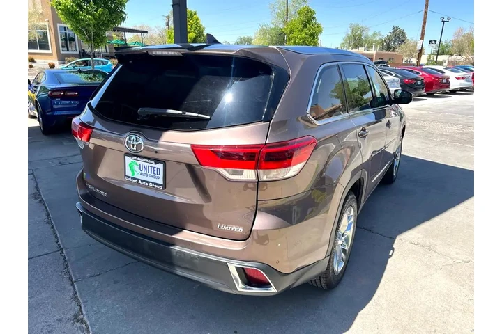 2017 Highlander Limited FWD V6 image 5