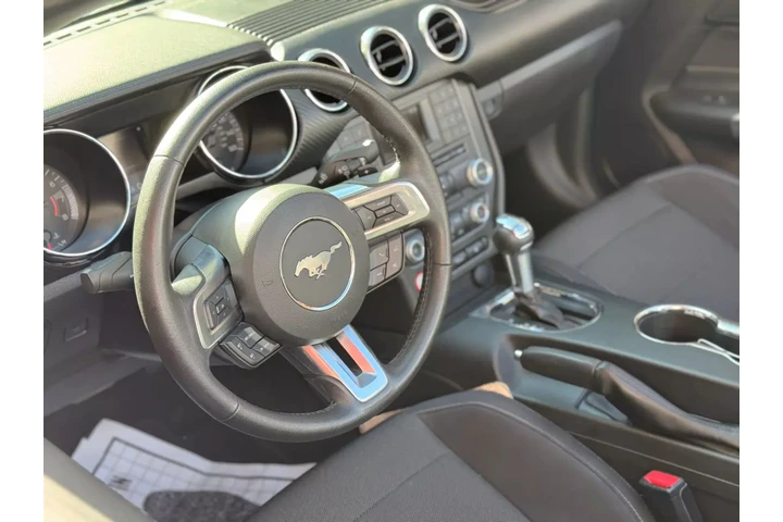 $21990 : 2017 FORD MUSTANG image 9