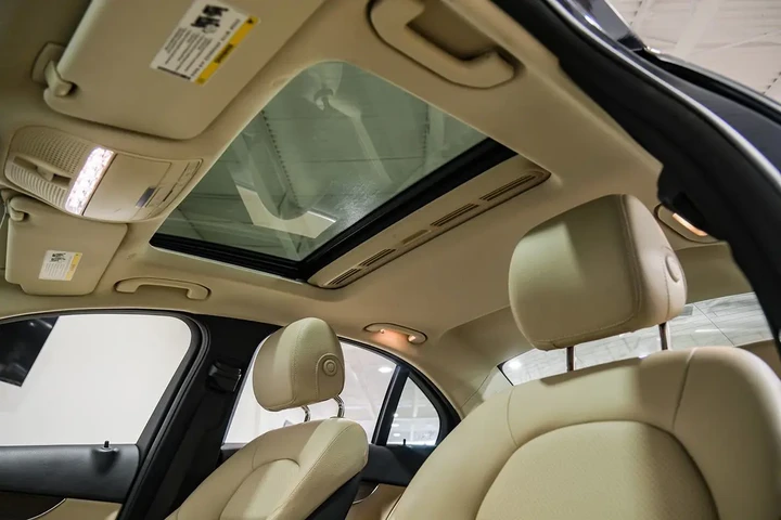 $24590 : 2021 C 300 4MATIC Sedan image 6