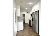 $950 : stainless steel appliances thumbnail