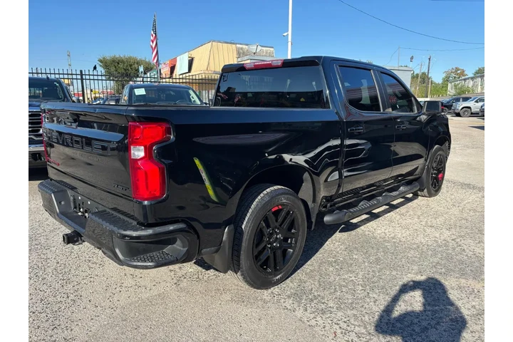 2022 Silverado 1500 RST image 6