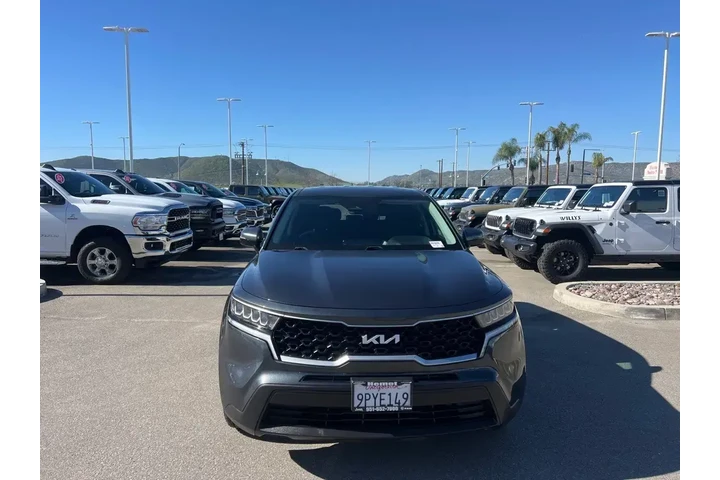 $20940 : Kia Sorento 2022 LX 4dr SUV image 3
