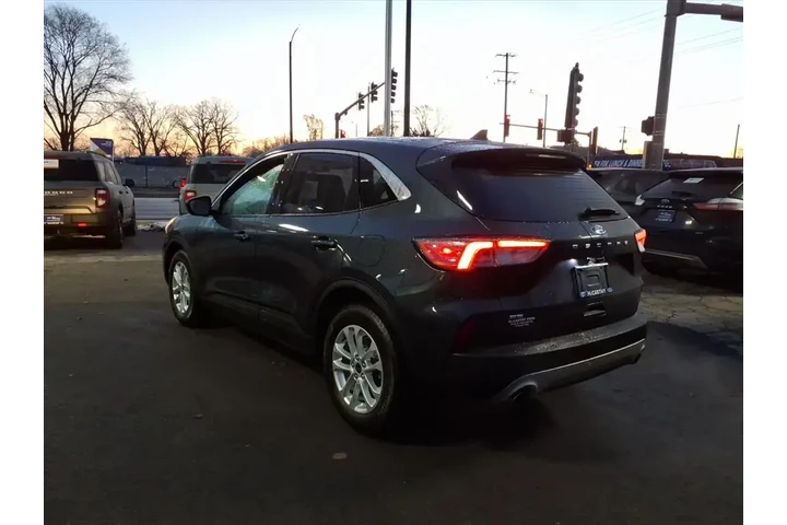 $24930 : Ford Escape 2022 SE 4dr SUV image 5