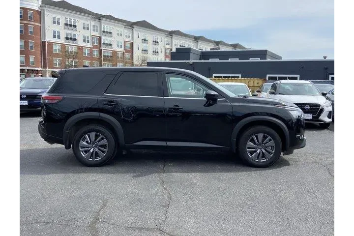 $27487 : Nissan Pathfinder 2024 AWD S image 3