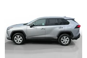 $26853 : Toyota RAV4 2024 AWD LE 4dr thumbnail