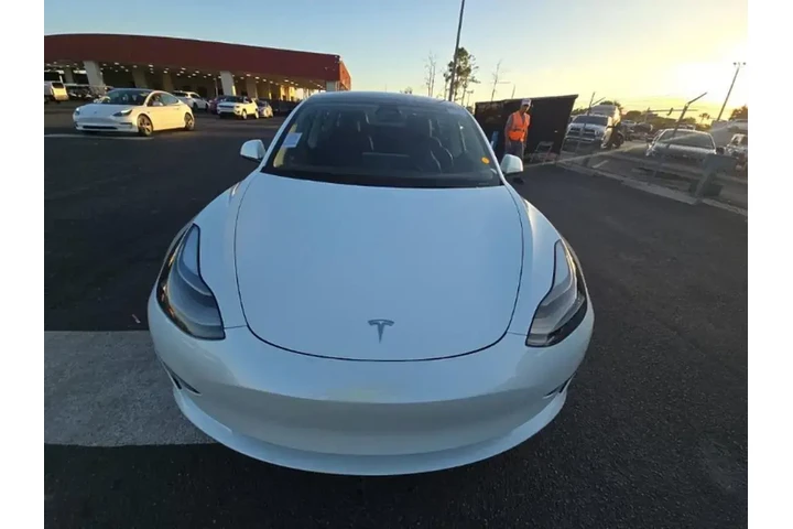 $23490 : Tesla Model 3 2023 4dr Sedan image 2