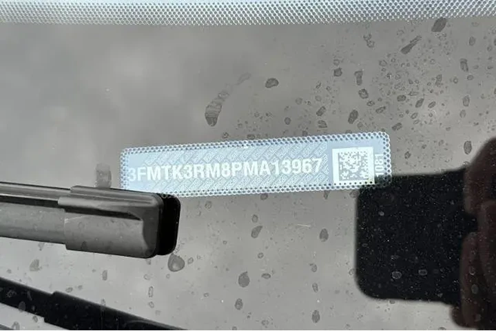 $26900 : Ford Mustang Mach-E 2023 Pre image 3