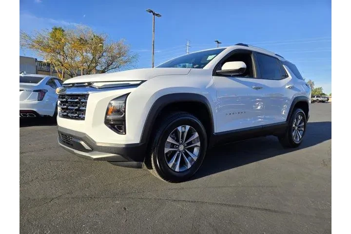 $25591 : Chevrolet Equinox 2025 LT 4d image 2