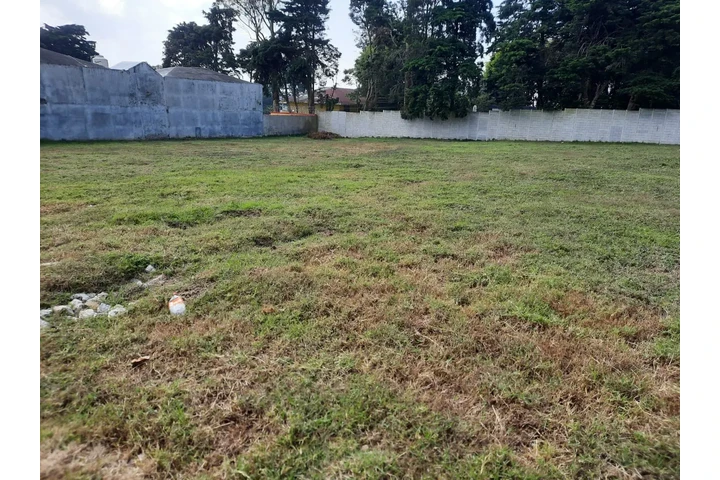 $1 : Venta de Terreno image 2