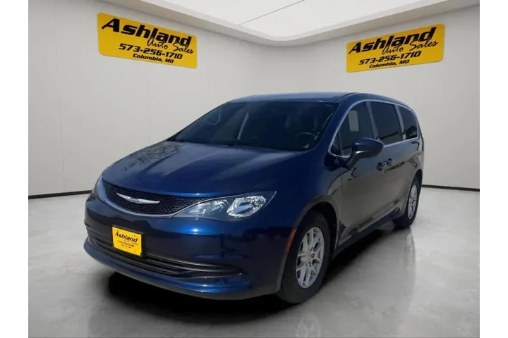 $13900 : 2017 Pacifica Touring image 2