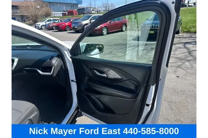 $23689 : GMC Terrain 2024 AWD SLE 4dr image 9