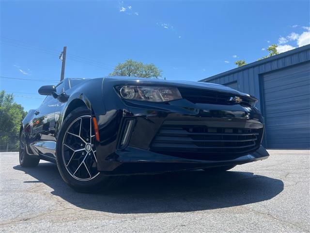 $17088 : 2017 Camaro LS, MANUAL TRANNY image 1