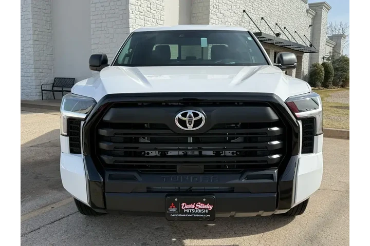 $39990 : Toyota Tundra 2026 4x2 SR 4d image 2