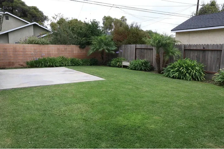 $800 : Beautiful Home...LAKEWOOD,CA image 7