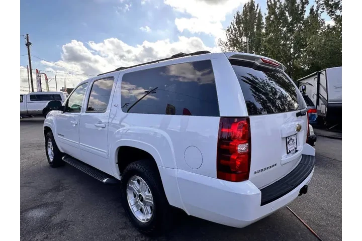 $11995 : 2013 Suburban LT image 6