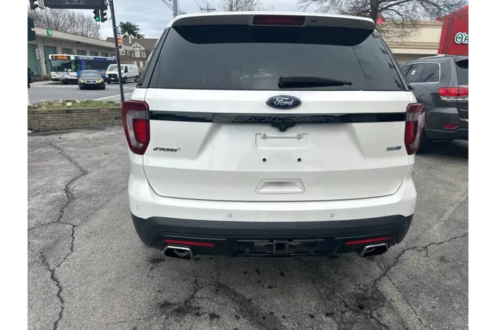 $13995 : 2016 Explorer Sport image 5