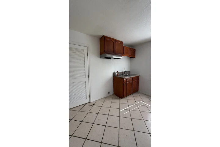 $1750 : RENTO UNIDAD DE UNA RECAMARA image 6