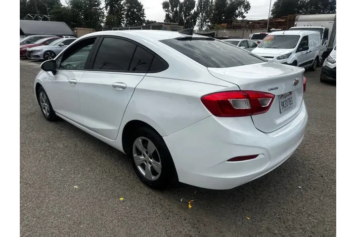 $9999 : 2017 Cruze LS Auto image 5