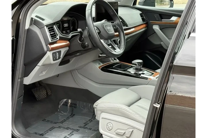 $31989 : Audi Q5 2022 AWD e quattro S image 7