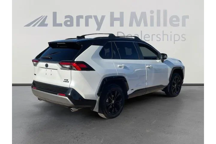 Toyota RAV4 Hybrid 2024 AWD image 5