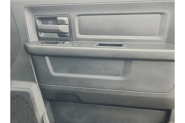 $29455 : Ram 1500 Classic 2023 4x4 Tr image 9