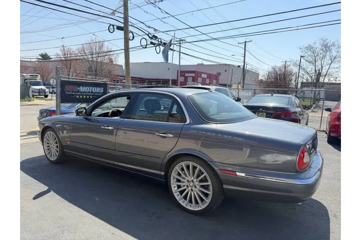 $9899 : 2005 XJR image 8