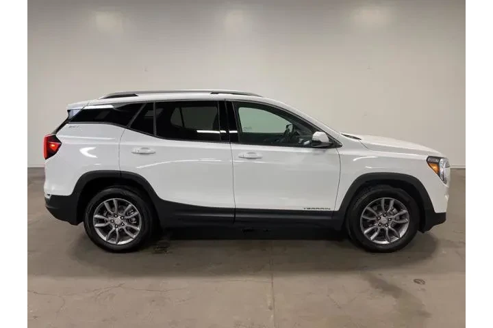 $20964 : GMC Terrain 2024 AWD SLT 4dr image 2