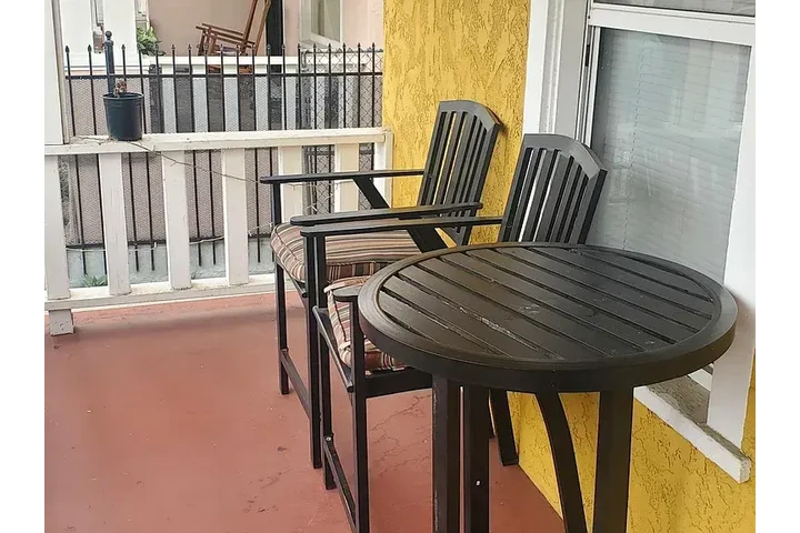 $700 : A room for rent in La image 5