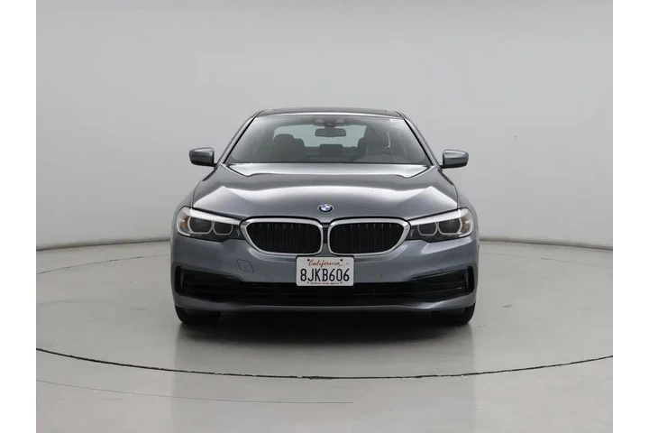 $20998 : BMW 5 Series 2019 530e iPerf image 5