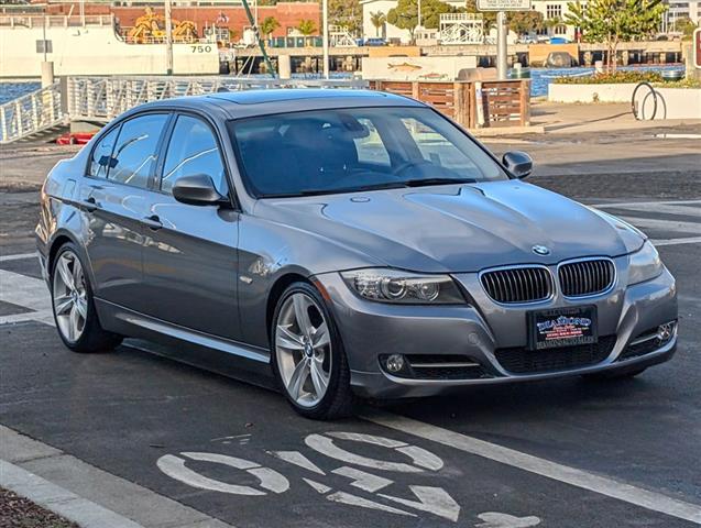 $10988 : 2011 3 Series 335i image 4