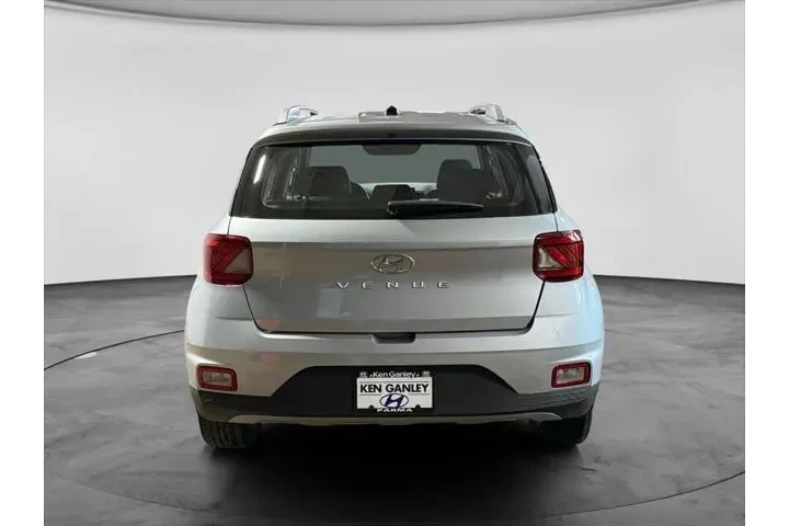 $17610 : Hyundai VENUE 2023 SEL 4dr C image 5