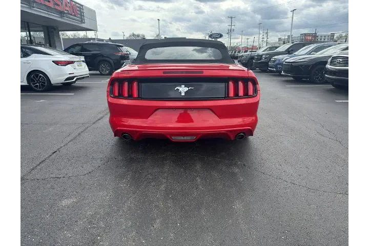 $17995 : Ford Mustang 2016 V6 2dr Con image 7