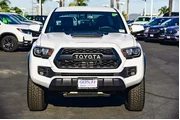 $35499 : Toyota Tacoma 2017 4x4 TRD P thumbnail