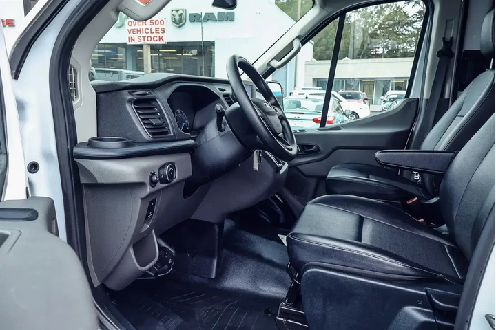 $40000 : Ford Transit 2023 AWD 250 3d image 2