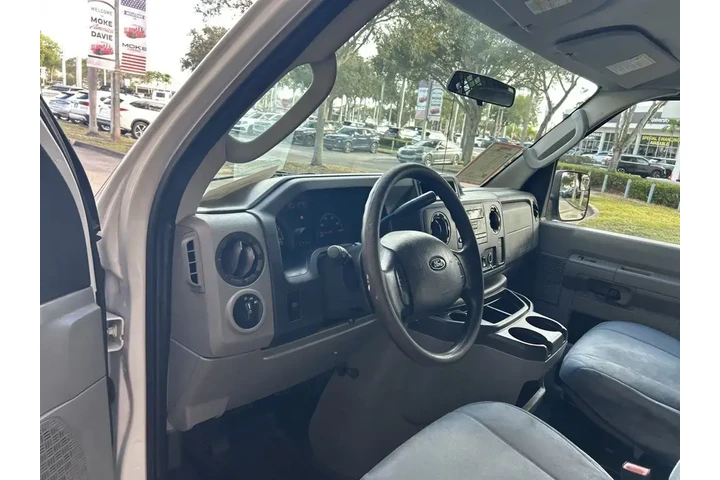 $14099 : Ford E-Series 2014 E-150 3dr image 6