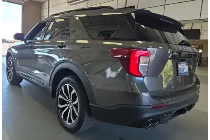 $31880 : Ford Explorer 2020 AWD ST 4d image 3