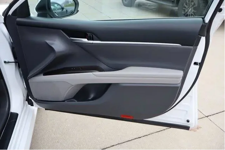 $23500 : Toyota Camry 2021 LE 4dr Sed image 8