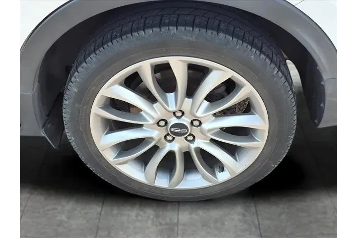 $15590 : Lincoln MKC 2015 4dr SUV image 8