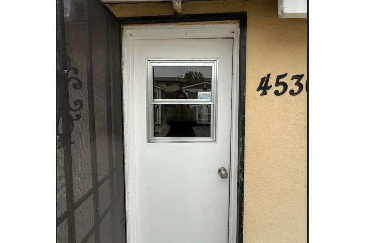 $1550 : CUDAHY RENTO  CASITA image 4