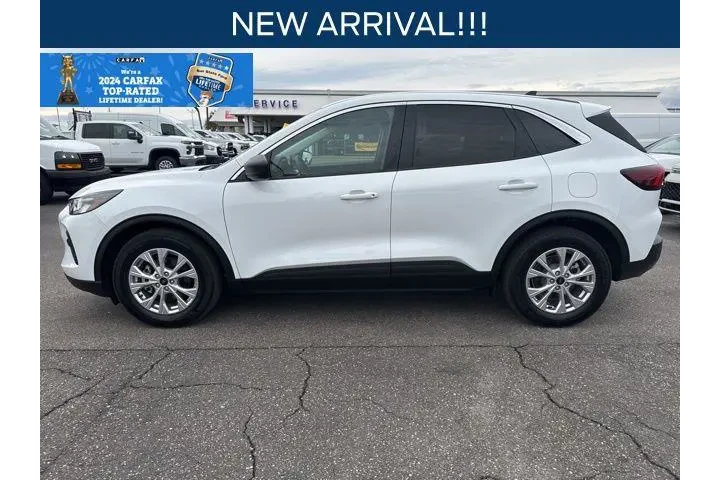 $17596 : Ford Escape 2023 Active 4dr image 1