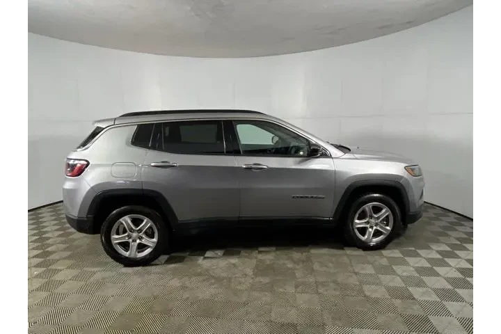 $18993 : Jeep Compass 2024 4x4 Latitu image 4